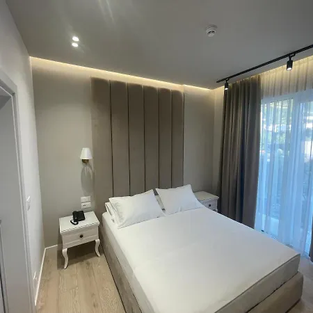 Seaside 4*