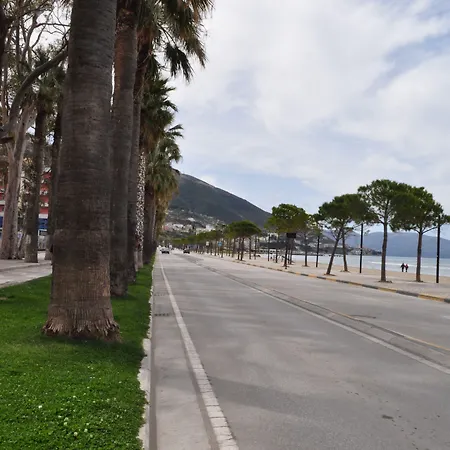 Seaside 4*